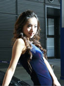 奔馳模特:晚禮服高貴 大量謀殺記者膠卷