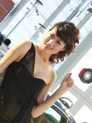 上海大眾車模:這個MM有點冷艷但不失性感